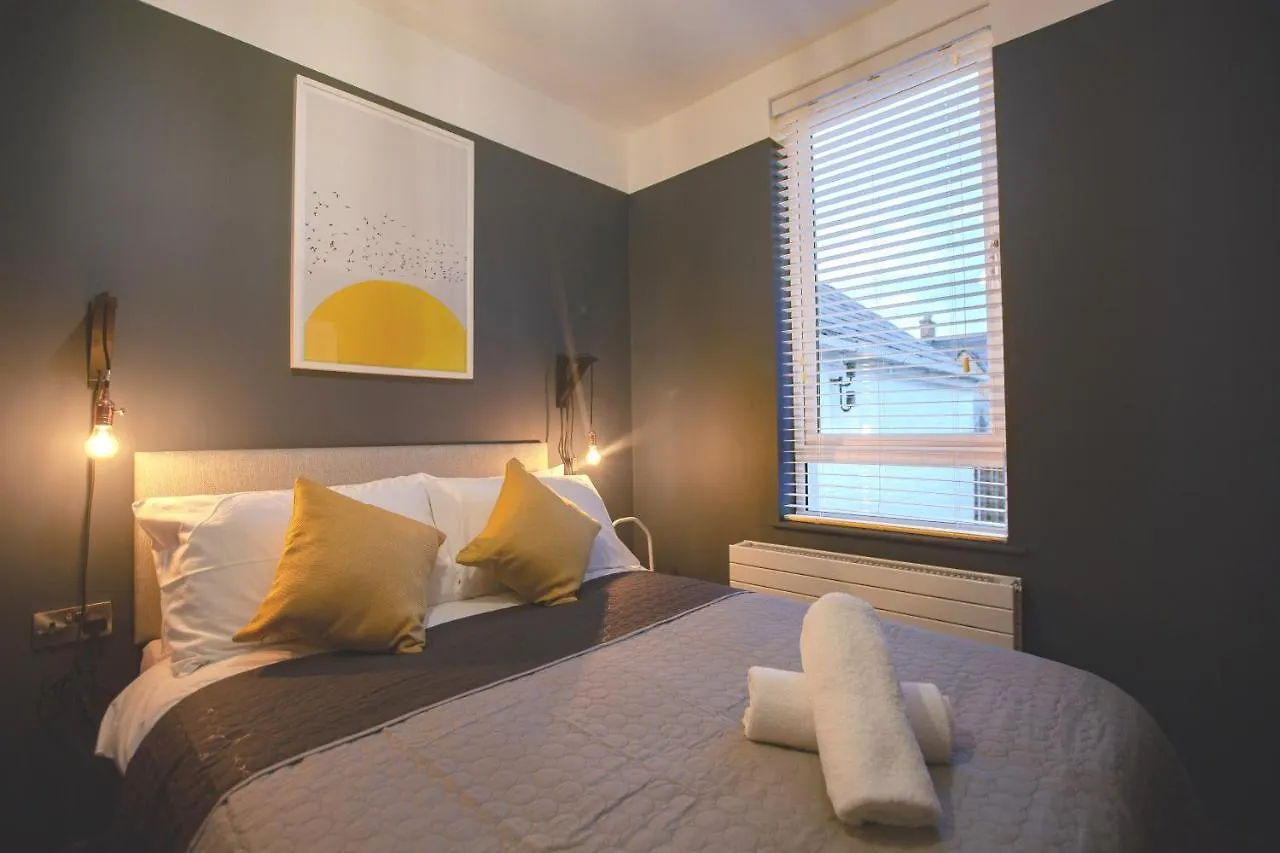 アパート Yellow Hive Boutique Stay Apt 2 ベルファスト イギリス